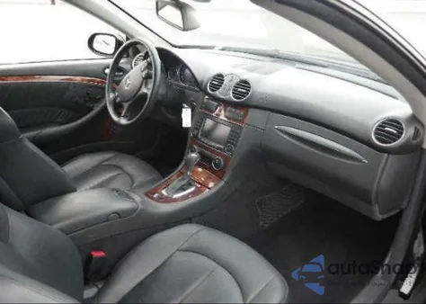 2005 Mercedes-Benz Clk500 z USA, uszkodzony, nr VIN WDBTK75G45T047154